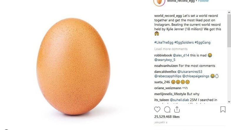 Публикация с яйцом в соцсети